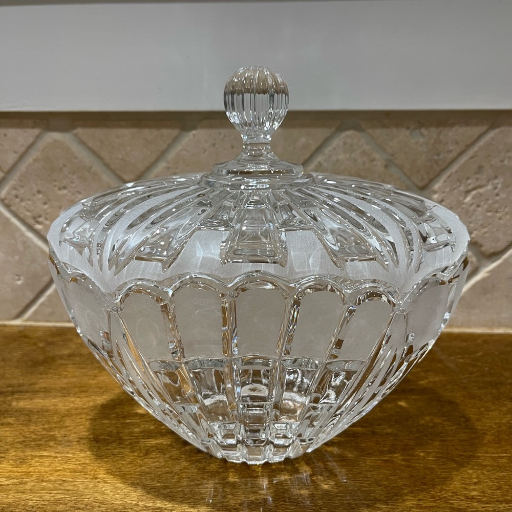 Elegant Crystal Candy Dish with Lid